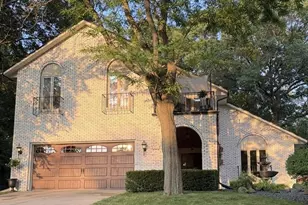 1011 Skyview Dr, Altoona, WI 54720 - Photo 2