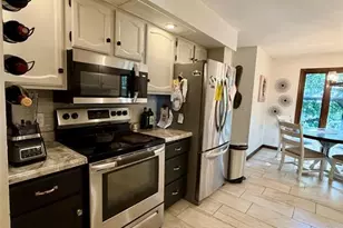 1011 Skyview Dr, Altoona, WI 54720 - Photo 10