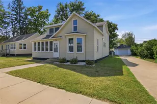 618 Erin St, Eau Claire, WI 54703 - Photo 2