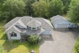 16445 E Lincoln Dr, Fall Creek, WI 54742 - Photo 2