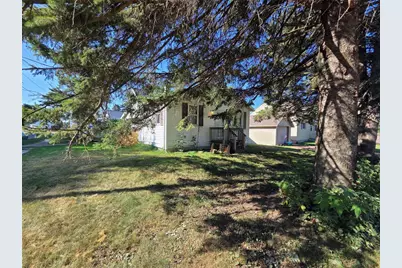 428 E School Street, Thorp, WI 54771 - Photo 4