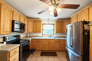 1812 Peterson Ave, Eau Claire, WI 54703 - Photo 4