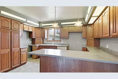 532 Main Street, Cadott, WI 54727 - Photo 4