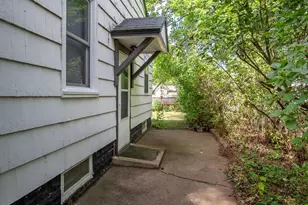 2627 7th St, Eau Claire, WI 54703 - Photo 32