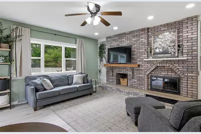 2519 Bartlett Avenue, Altoona, WI 54720 - Photo 2