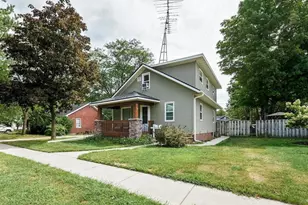 1711 Hayden Ave, Altoona, WI 54720 - Photo 2