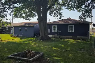 807 Augusta St, Rice Lake, WI 54868 - Photo 6