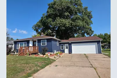807 Augusta Street, Rice Lake, WI 54868 - Photo 2