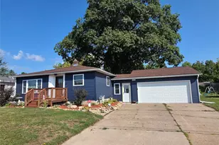 807 Augusta St, Rice Lake, WI 54868 - Photo 2