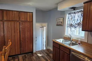 807 Augusta St, Rice Lake, WI 54868 - Photo 14