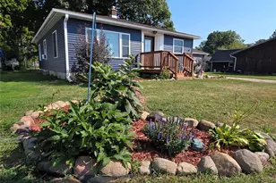 807 Augusta St, Rice Lake, WI 54868 - Photo 4