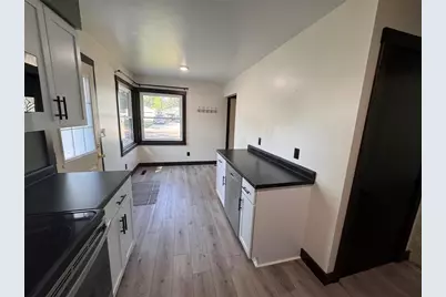 819 Brighton Street, Altoona, WI 54720 - Photo 6