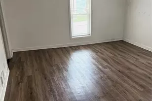 317 Dewey Street, Eau Claire, WI 54703 - Photo 2