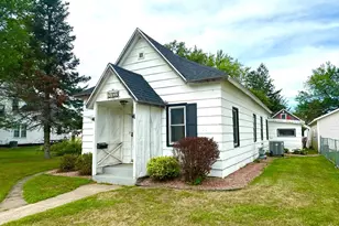 1021 E La Salle Ave, Barron, WI 54812 - Photo 4