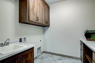 701 Roma St, Eau Claire, WI 54701 - Photo 24