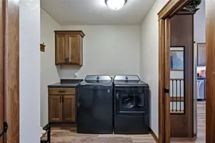 5592 Grn Pk Dr, Eau Claire, WI 54703 - Photo 14
