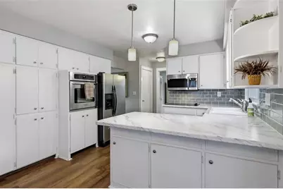 2710 Sherman Street, Eau Claire, WI 54701 - Photo 8