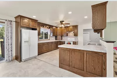 N16304 State Road 73, Thorp, WI 54771 - Photo 10