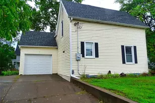 402 E Prospect St, Durand, WI 54736 - Photo 4