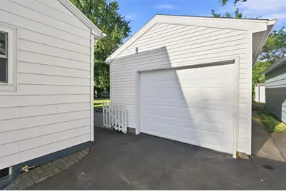 542 Wagner Avenue, Eau Claire, WI 54703 - Photo 32
