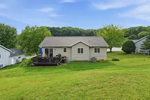 221 La Mans Ln, Eau Claire, WI 54703 - Photo 42