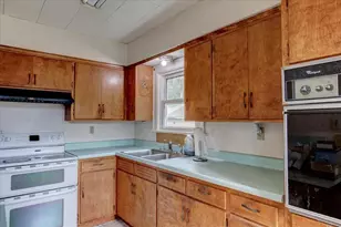 519 W 12th Ave, Menomonie, WI 54751 - Photo 12
