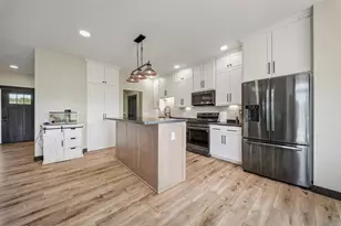 N15452 Castle Oaks Dr, Thorp, WI 54771 - Photo 6