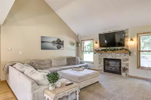3208 Tiburon Dr, Eau Claire, WI 54701 - Photo 2