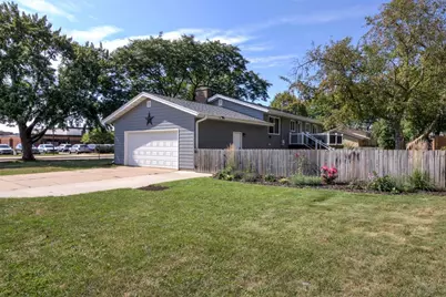 2915 Eisenhower Street, Eau Claire, WI 54701 - Photo 40