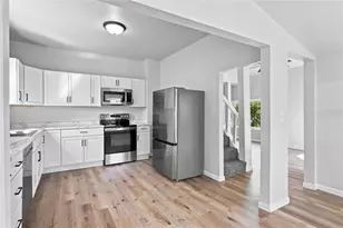 31 W Walnut St, Chippewa Falls, WI 54729 - Photo 6