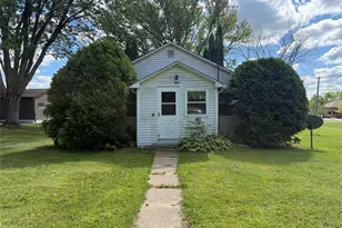 450 E Crumb St, Gilman, WI 54433 - Photo 2