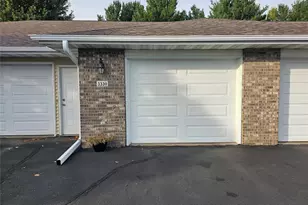 3330 S Robin Meadows Ln, Eau Claire, WI 54701 - Photo 4