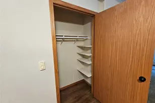 3330 S Robin Meadows Ln, Eau Claire, WI 54701 - Photo 8