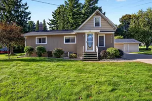1402 E Blodgett St, Marshfield, WI 54449 - Photo 2