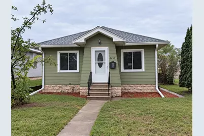 2430 Wood Street, La Crosse, WI 54603 - Photo 2