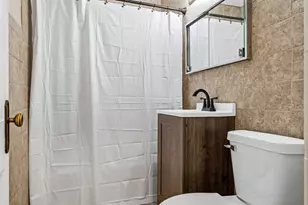 2430 Wood St, La Crosse, WI 54603 - Photo 20