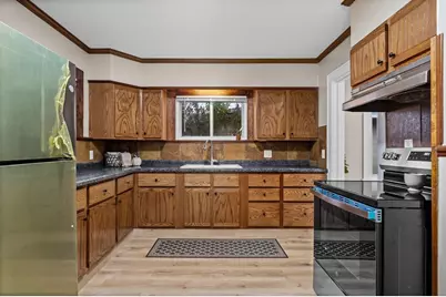 2430 Wood Street, La Crosse, WI 54603 - Photo 12