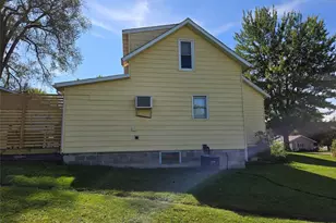 207 W 15th St, Neillsville, WI 54456 - Photo 32
