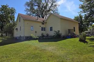 207 W 15th St, Neillsville, WI 54456 - Photo 34