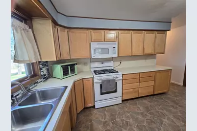 207 W 15th Street, Neillsville, WI 54456 - Photo 8
