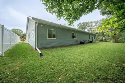 816 10th Street #1-2, Altoona, WI 54720 - Photo 6