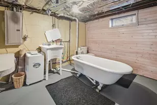 1132 Pershing St, Eau Claire, WI 54703 - Photo 22