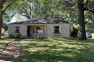 649 Putnam Dr, Eau Claire, WI 54701 - Photo 2