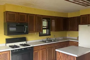 137 E Walnut St, Glenwood City, WI 54013 - Photo 2