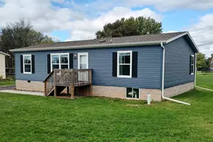 250 E M D St, Cadott, WI 54727 - Photo 4