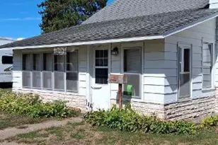 813 W Main St, Augusta, WI 54722 - Photo 2