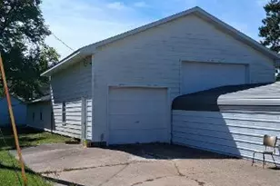 813 W Main St, Augusta, WI 54722 - Photo 4