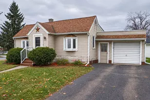 2908 6th St, Eau Claire, WI 54703 - Photo 2