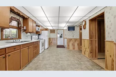 529 W Maple Street, Stanley, WI 54768 - Photo 4