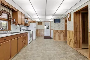 529 W Maple St, Stanley, WI 54768 - Photo 4